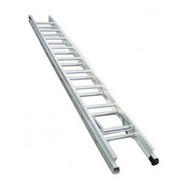 EVERLAST TRIPLE EXTENTION LADDER 12 Ft