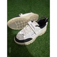 Expedition discovery shoes size 36