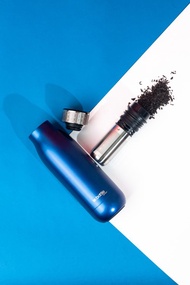 01LIV不銹鋼雙層保溫杯 500ml節日系列藍色 真空保溫瓶泡茶杯茶濾