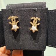Chanel 香奈兒 水鑽星星針式耳環(金) 珍珠母貝質感耳針 雙c耳針