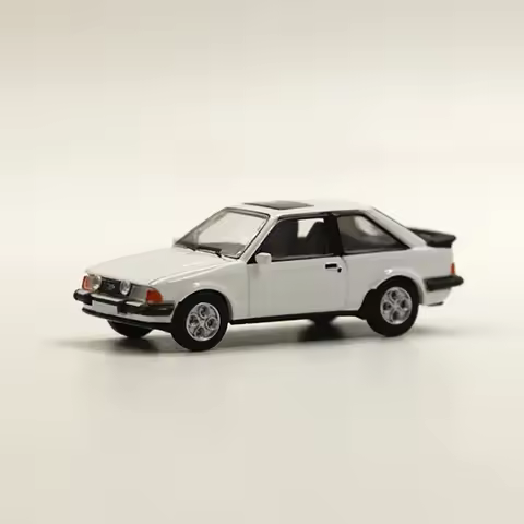 Premium ClassiXXs 1:87 Escort MK3 XR3 Resin Car Model Adult Classic Collection Static Display Orname