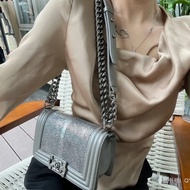 Chanel leboy mini銀色 銀扣 珍珠魚皮 15*10*6 9新 配件塵袋保卡