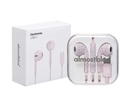 ของแท้ 100% Almostblue Snow Earphones ซึ่งเป็นหูฟังแบบมีสายสไตล์ Y2K ที่กำลังเป็นที่นิยมในเกาหลี พรี