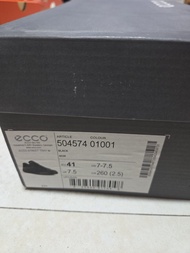Ecco 全黑 GORE-TEX 防水休閒鞋
