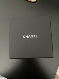 Chanel 頸鍊盒子