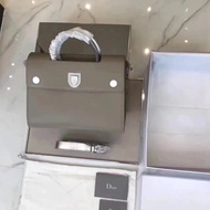 DIOR DIOR Bag DIOR Bag DIOR Female Bag DIOR Saddle Bag DIOR Three Grid DIOR 5 Grid DIOR Badge Style 