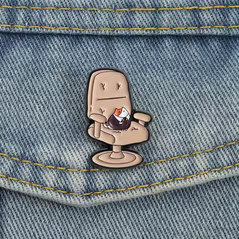 Boss Cat Enamel Pins Custom Cartoon Animal Brooches Lapel Badges Clothes Funny Kitten Jewelry Gift f