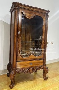 小店推介:市場少見超靚名貴非洲進口加蓬烏金木單門雕花小酒櫃,飾櫃,裝飾櫃,展示櫃,選用名貴非洲烏金木打造,加上全人手雕花工藝,好似一件藝術品,實用又高貴,本月超級特價,遠低成本,原價$12800 呎吋
