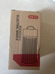 電擊式滅蚊燈 C12