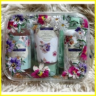 ◫ ◶ ℗ Simple Indulgence Bath Collection Bedazzled Bath Set