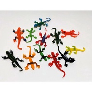 Plastic PVC colourful lizards. hard rubber. cicak mainan 12 pcs