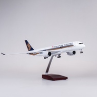 1:150 Singapore Airlines Airbus A350-900 with landing gears