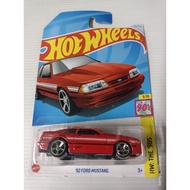 Hot Wheels '92 Ford Mustang
