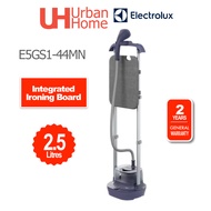 Electrolux UltimateCare 500 Garment Steamer (1800 Watts , 2.5 Litres) E5GS1-44MN