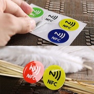 各色NFC貼紙 Ntag213 NFC Tag Ntag213 NFC貼紙 RFID 門禁卡電子標籤 上下班打卡 iPhone 可用 Waterproof PET Material NFC Stickers Smart Ntag213 Tags For All Phones Electronic Product Color Random