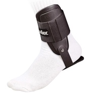 Mueller LITE Ankle Brace - Black - One Size (Shoe Size 25-31cm) - Supporter for Sprain Prevention