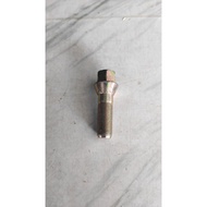 PS100 FE Old Year Wheel Hub Bolts Smooth Thread GAP MB005011