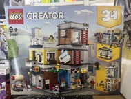 全新膠紙鬆 Lego 31097 Creator 3in1 Townhouse Pet Shop & Café