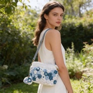 手作立體藍白花朵手機包/溫柔花系隨身小物/送禮推薦/限量