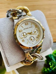 ORIGINAL 💯MICHAEL KORS WATCH%✓
✅ PAWNABLE IN SELECTED PAWNSHOP ⌚ (SELECTED )
✅NON TARNISH
✅US GRADE 
✅BATTERY OPERATED 🔋
✅WITH SERIAL NUMBER#

📌 Complete Inclusions
📌Paperbag mk
📌Original MK Box
📌Tag &amp; Manual

COD TRANSACTION NATIONWIDE 🙂