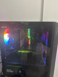 電腦主機