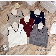(Salt Fragrance) V-neck rope vest with embroidered horse pocket