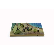 64BDOR004 BMC Diorama City - Camp Site Green Tent Figure Diorama