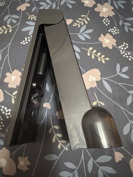Dyson V12 底座