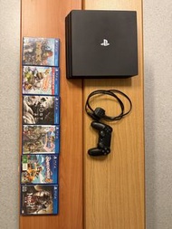 PS4 Pro 主機連遊戲手掣及遊戲