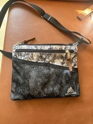 gregory白花斜孭袋