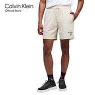 CALVIN KLEIN กางเกงขาสั้นผู้ชาย  รุ่น J323818 ACF - สีเบจ