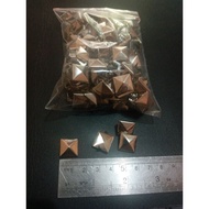 PYRAMID 14' SILVER spike/ rivet/ accessory/
