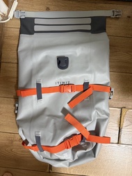 Decathlon ITiwit 防水背包 20L