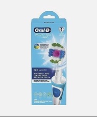 Oral-B Vitality Plus Pro 白色電動牙刷 (專業美白深層潔淨)