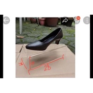 Acrylic Shoe Display LxWxH 79x28x15cm