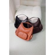 - KERRY LEATHER BAG