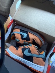 Nike Dunk 麂皮橙黑童鞋 dunk low kids Halloween