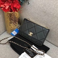 Chanel 香奈兒 trendy cc woc黑金羊皮鏈包，鐳射28開