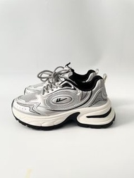 Warrior Sneakers 回力 銀色運動鞋