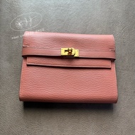 愛馬仕 Kelly長夾 Kelly to go 龍蝦粉金釦❤️ 凱莉長夾