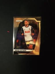 Rodrigo Bentancur 2021-22 Panini Prizm 足球卡