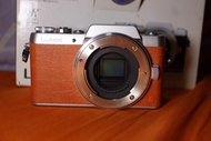 ตัวกล้อง Panasonic Lumix GF8 เป็นกล้อง M 4/3 จอพลิกได้ 180 องศา เหมาะกับถ่าย Selfie มีฟังชั่น Softskin, Beauty Retouch,และ การถ่ายวิดิโอความละเอียดสูงถึง Full HD, DMC-GF8