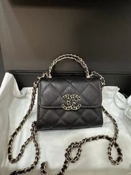 14/8 Update｜香港現貨❤️‍🔥Chanel 23P熱賣爆款😍❤️‍🔥小Kelly 鏤空手柄小廢包 小號 最Mini尺寸🥰黑色荔枝皮