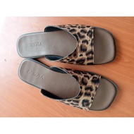 ‼️Preloved‼️ Flats Sandal atikota leopard