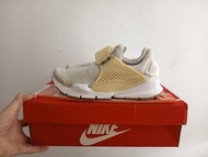 Wmns Nike Sock Dart