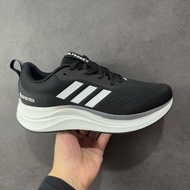 Adidas Terrex Gore-Tex 黑色運動鞋