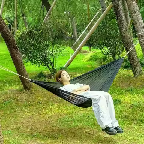 Hiking Outdoor Duyan Ice Silk Hammock 180KG Camping Foldable Hammock Travel Hammock With Storage Bag