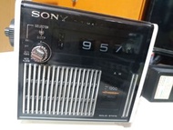 Sony Dream Machine 翻頁時鐘收音機