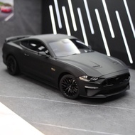 Diecast Master DM 1: 18 Ford Mustang Ford Mustang Alloy Model Ornaments