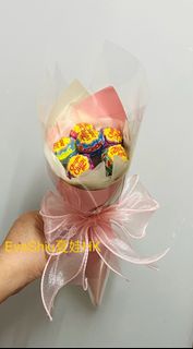 小禮品 金莎朱古力 珍宝珠禮品花束包裝